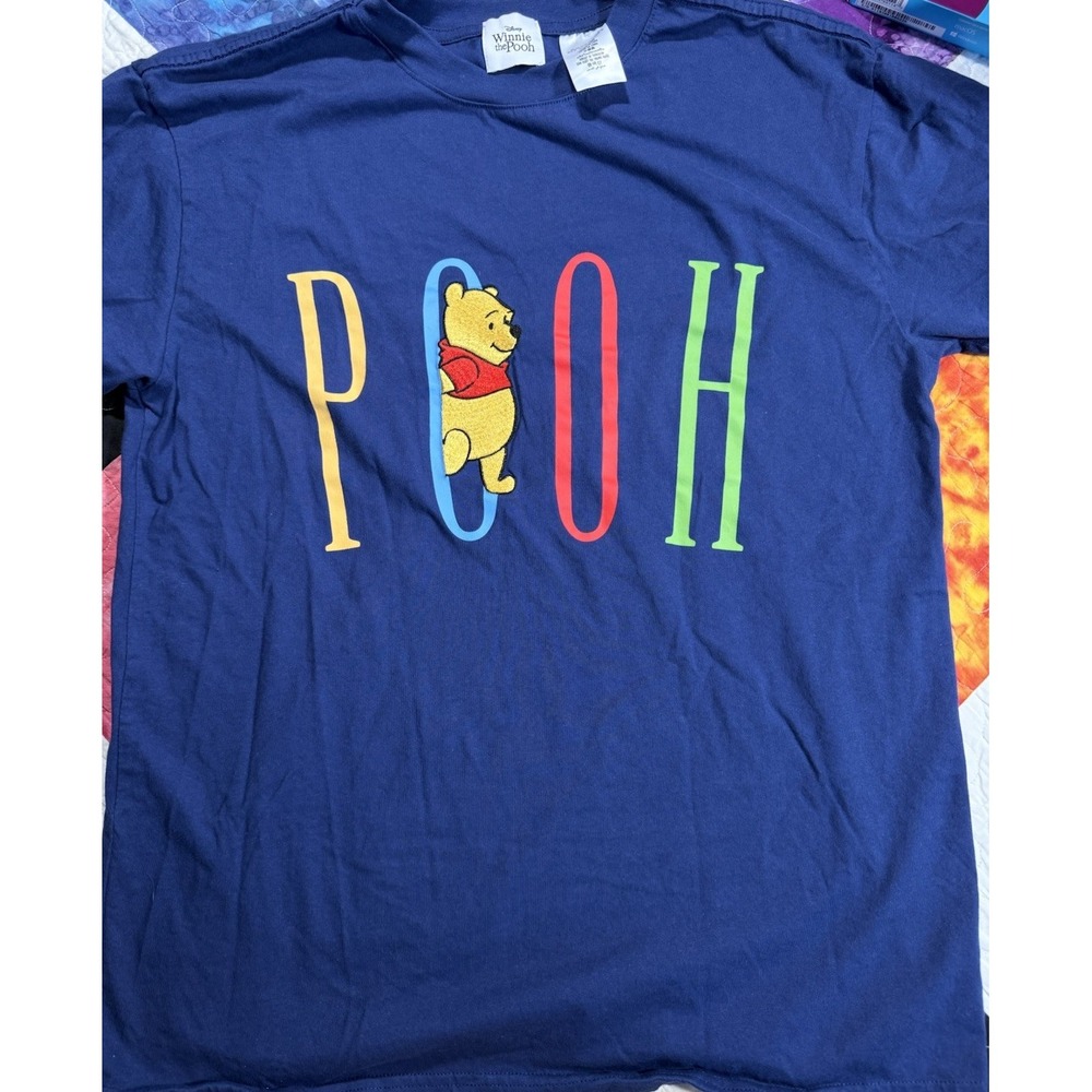Disney Parks Winnie the Pooh T-Shirt for Adults Size M Embroidered